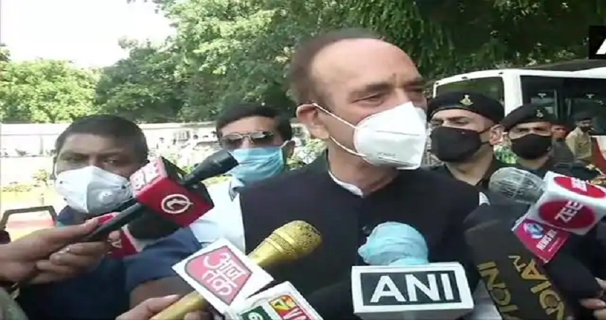 हाथरस कांड के बाद योगी सरकार पर भड़के गुलाम नबी, बोले- UP में है कोई सिस्टम ? हाथरस कांड के बाद योगी सरकार पर भड़के गुलाम नबी, बोले- UP में है कोई सिस्टम ?
